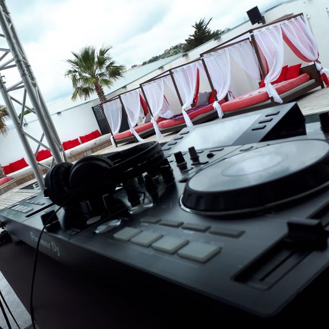 Dj Kriss Darry  Podcast Deephouse , Club, Latino & Mashup