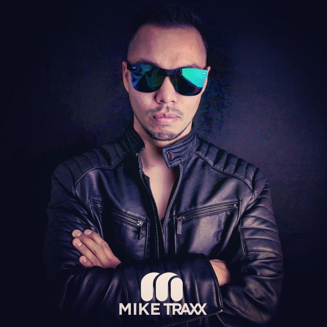MIKE TRAXX / MIX CLUB / REMIX EN FREE DL