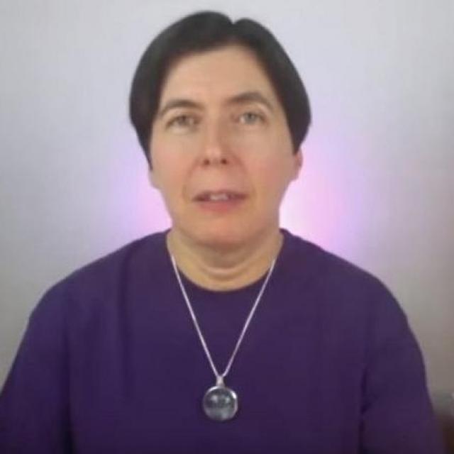 Podcast présenté par Julien Vanhoucke avec Isabelle Padovani, Se Liberer Des Conditionnements Pour Vivre Pleinement 15 Avril 2016