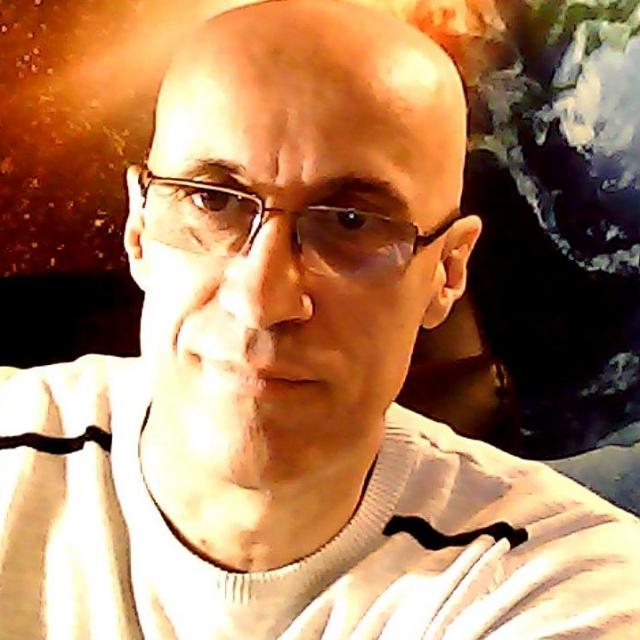 A 20h30, ce samedi est à vous, à vos questions Par Michel Ribes.