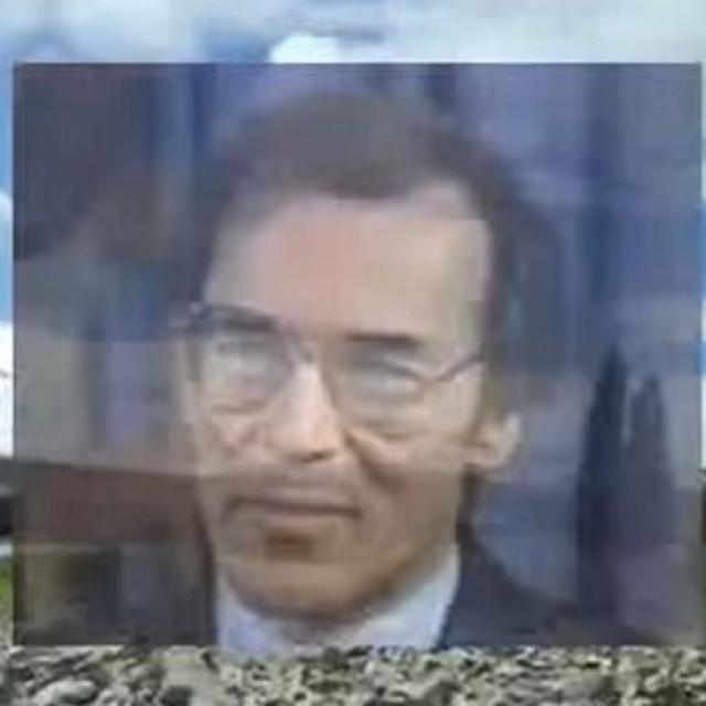 MR 102 L'homme de la sixième race est un individu par Bernard de Montréal.