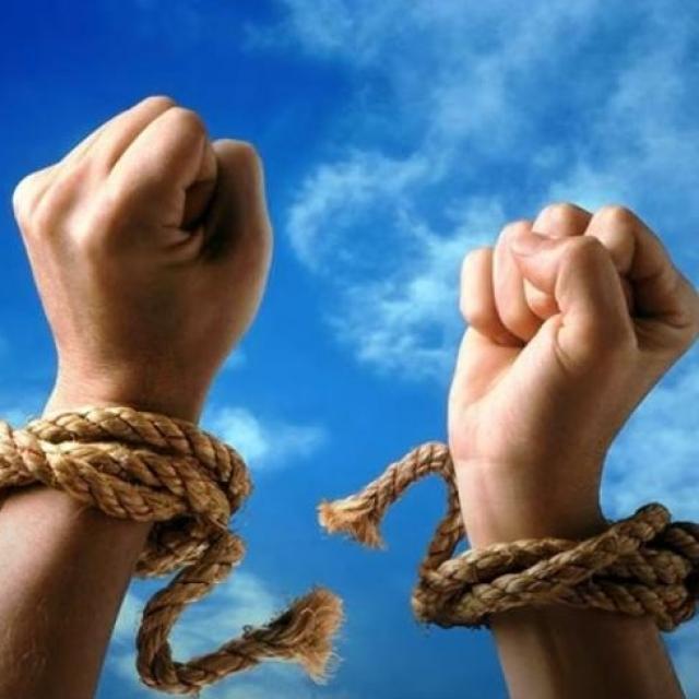 Yvan Poirier CAPSULE TRANSITIONNELLE 19 LE DÉTACHEMENT PERMET DE LIBÉRER L’EGO DE SON PASSÉ... DE SES ATTENTES