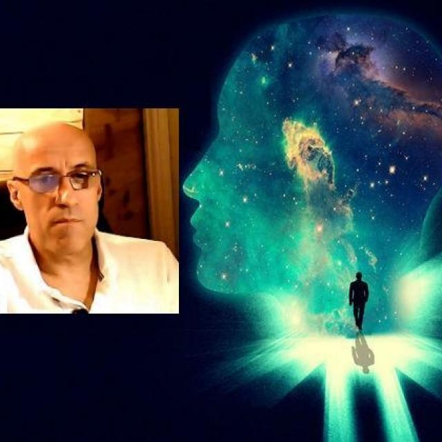 Michel Ribes J'étais un enfant frêle dit anormal connecté très tôt à l'invisible  ni comprenant rien.