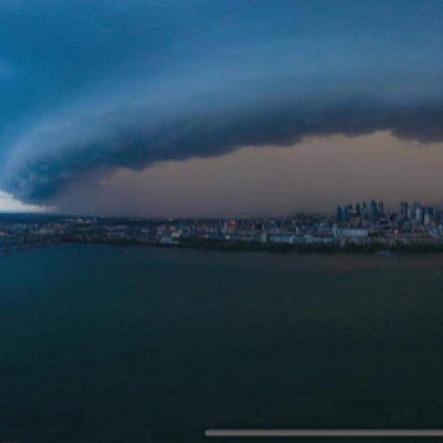 Michel Ribes UN mois d’août pas si tranquille que ca.