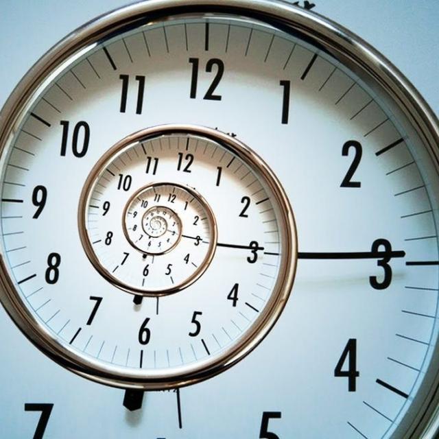 Michel Ribes Ce Samedi Soir à 20h la mécanique consciente du Temps et ses paradoxes.