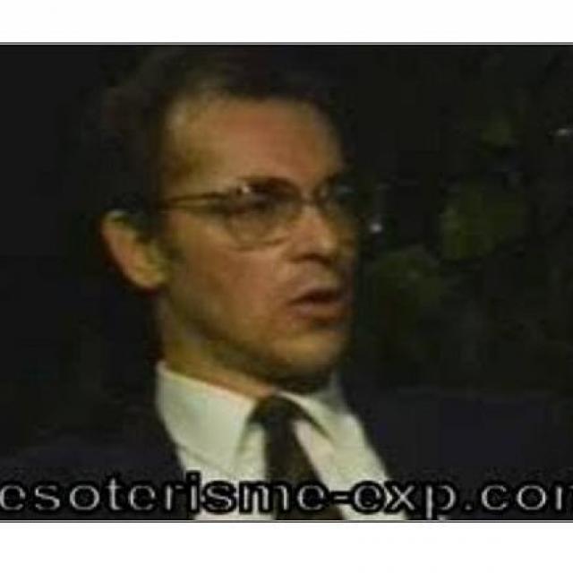 Bernard de Montréal 605 1de2 Extra Terrestres.