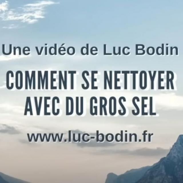 Le nettoyage d’un lieu et de soi-même avec du gros sel.